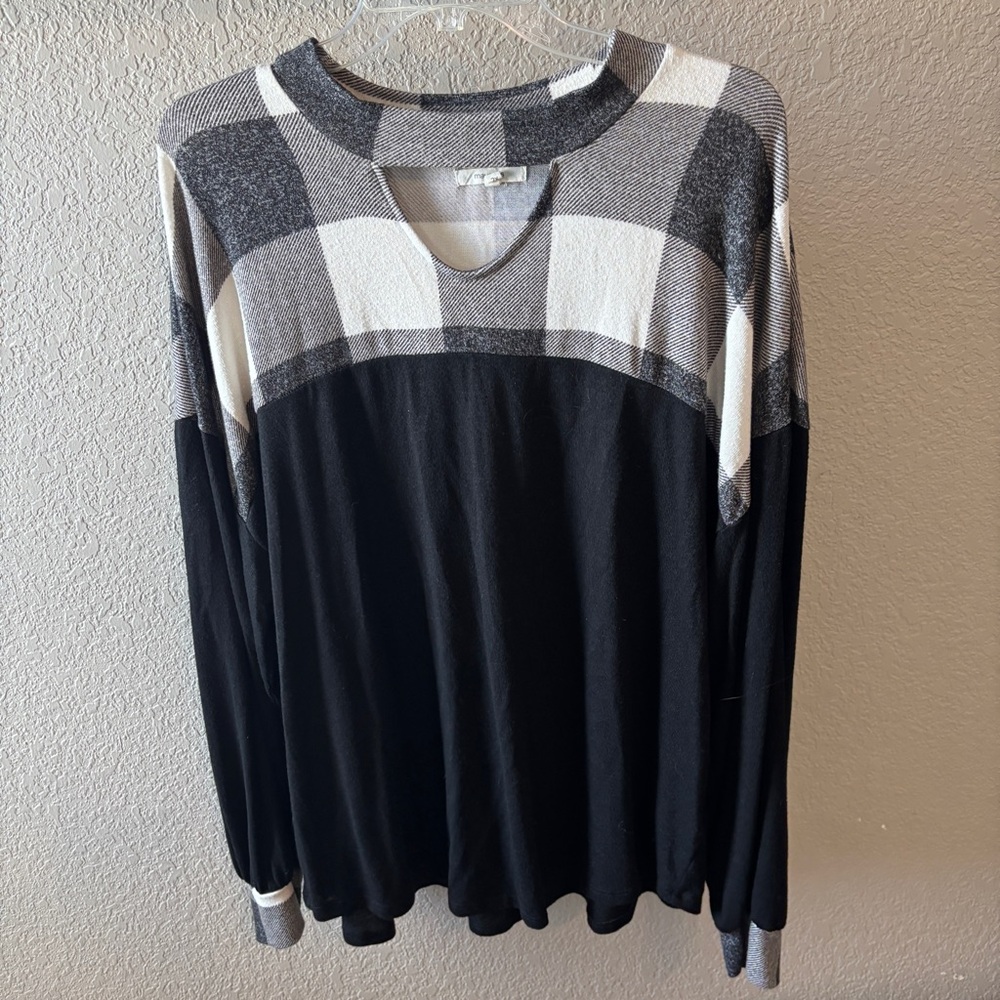 Maurices Monochrome Plaid Long Sleeve Shirt